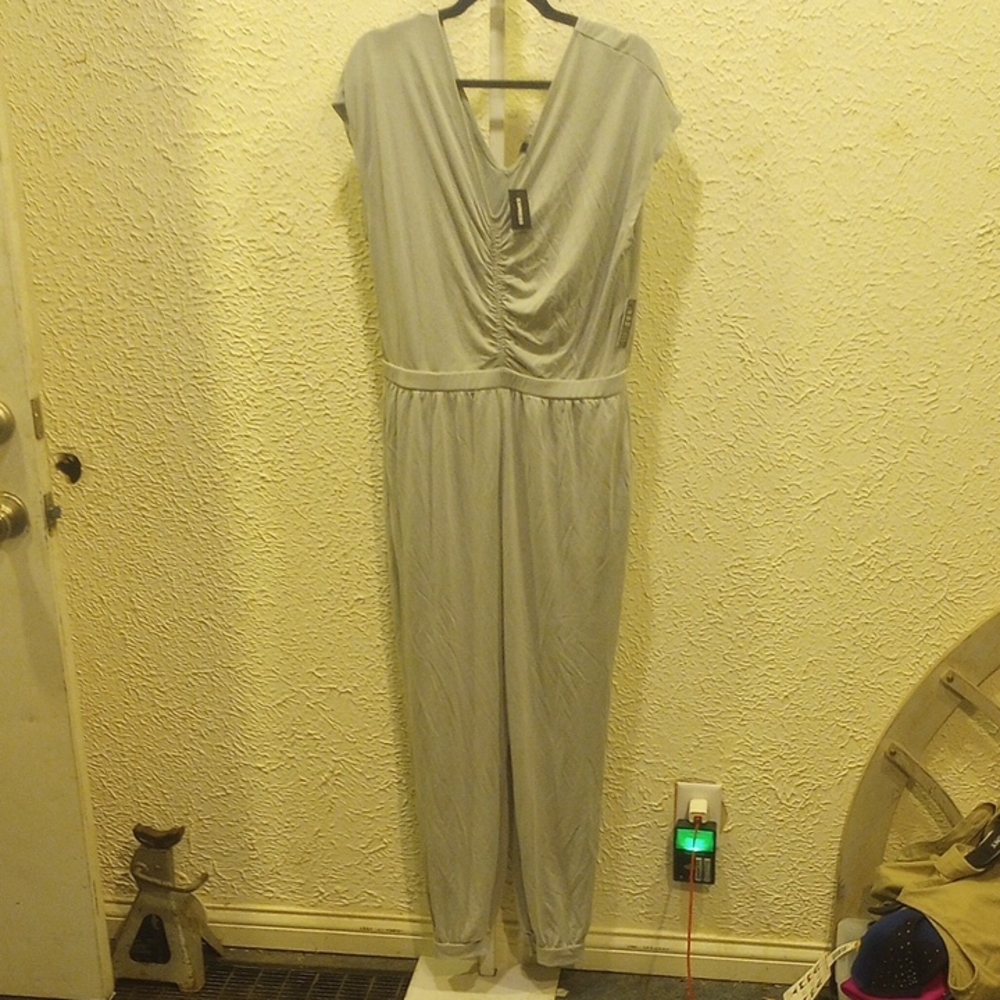 Elegant Light Green Jumpsuit Short Sleeve Pants One Piece, Nwt Size Large